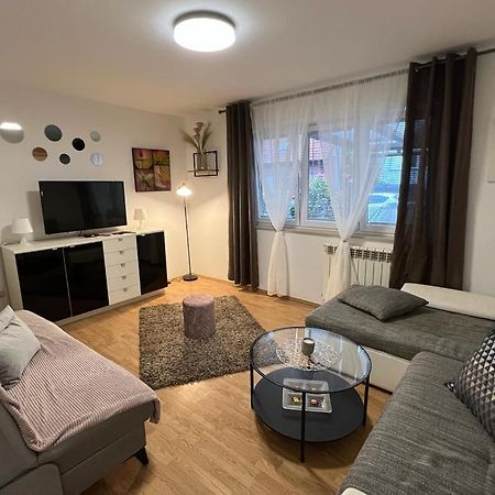 Apartman Lara Zagreb Bagian luar foto
