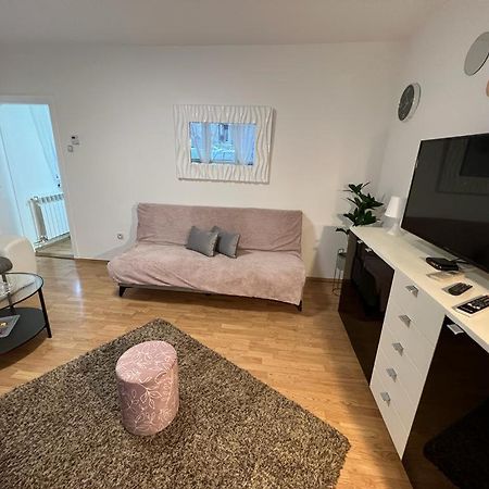 Apartman Lara Zagreb Bagian luar foto