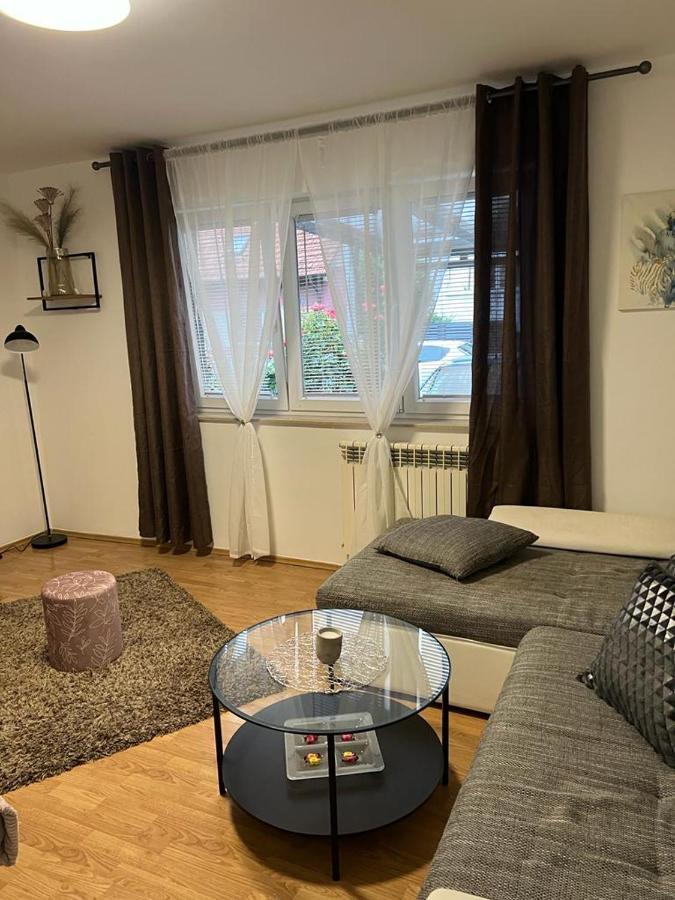 Apartman Lara Zagreb Bagian luar foto