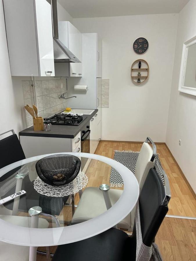 Apartman Lara Zagreb Bagian luar foto